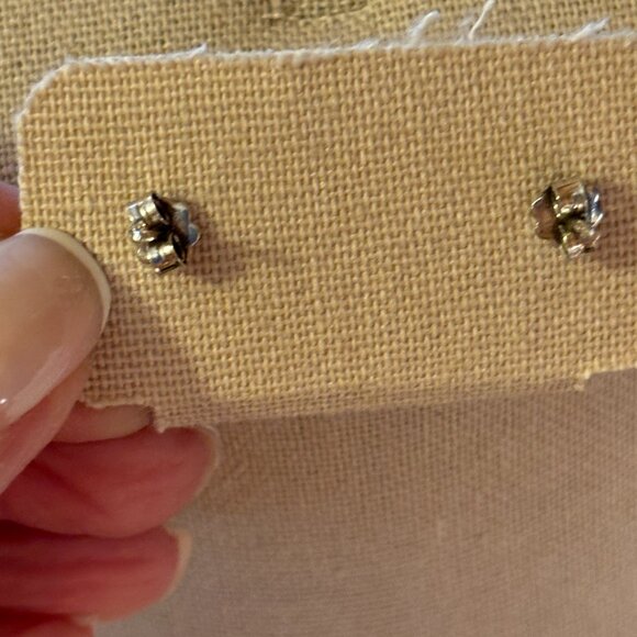 6 mm Cubic Zirconia Diamond earrings set in Sterling Silver - Picture 8 of 15